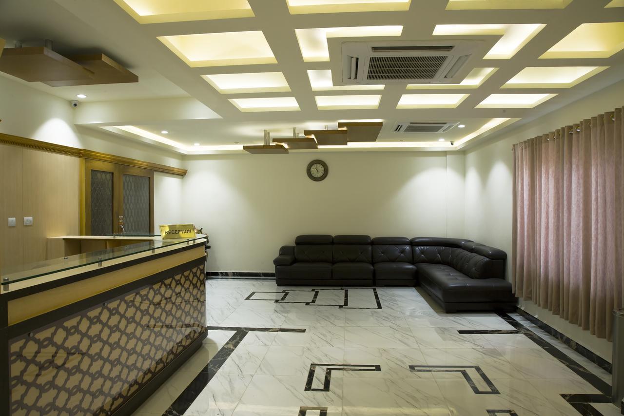 The Grand White Palace Hotel Mayiladuthurai Exterior foto