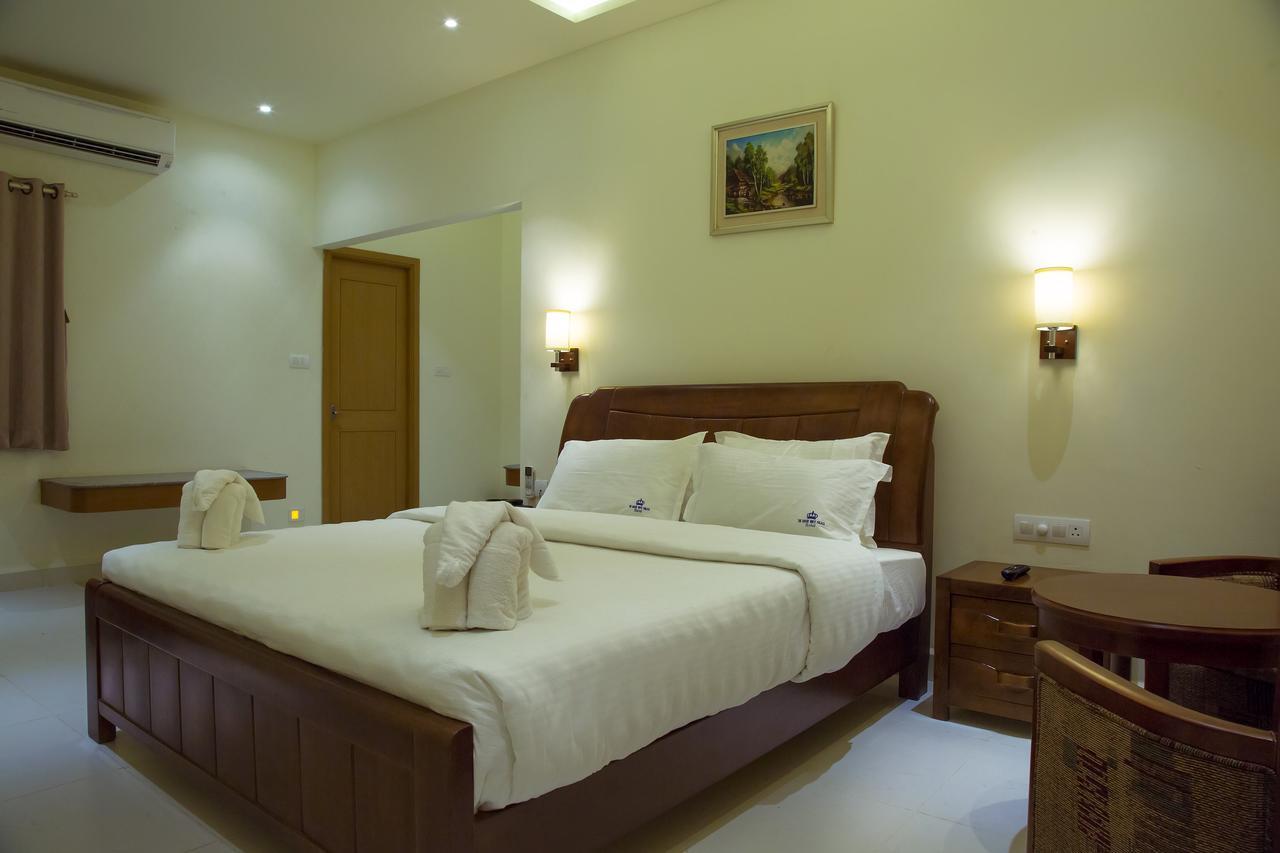 The Grand White Palace Hotel Mayiladuthurai Exterior foto